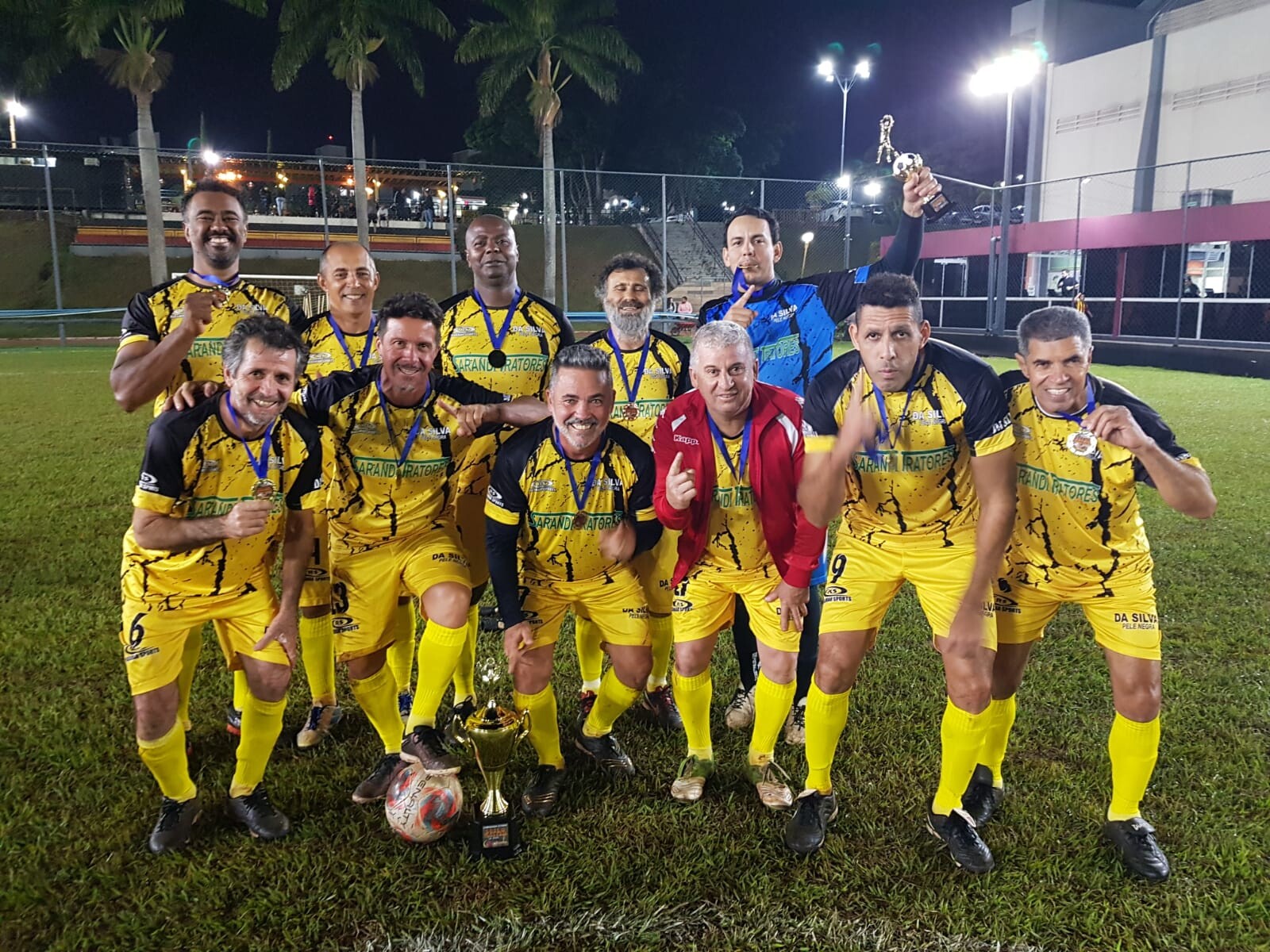 Equipe Puro Boi / Pele Negra sagra-se campe� do Campeonato Interno de Futebol Su��o categoria 50+