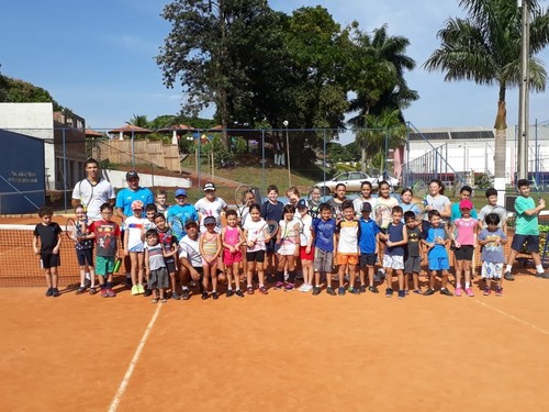 Projeto Kids de T�nis promove Gincana